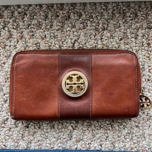 Tory Burch Brown Leather Wallet